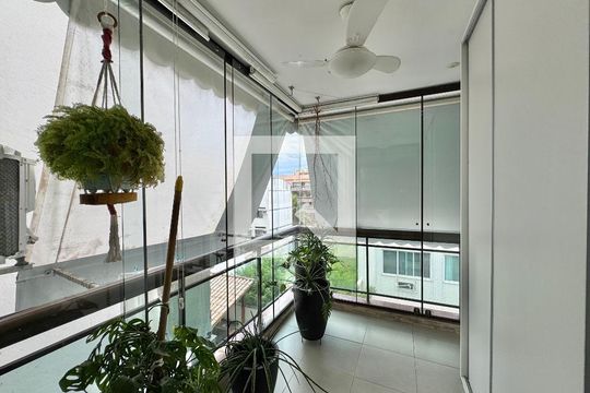 Varanda - Suítes 1 e 2 de apartamento à venda com 4 quartos, 186m² em Recreio dos Bandeirantes, Rio de Janeiro