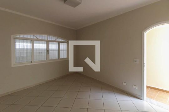 Sala de casa para alugar com 4 quartos, 112m² em Vila Darli, São Paulo