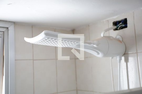 Banheiro de apartamento para alugar com 2 quartos, 52m² em Setor Bueno, Goiânia