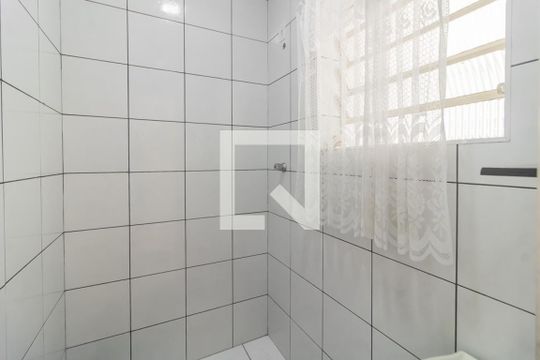 Banheiro da Garagem de casa à venda com 3 quartos, 220m² em Jardim Maringa, São Paulo