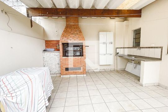 Churrasqueira de casa para alugar com 3 quartos, 180m² em Água Fria, São Paulo