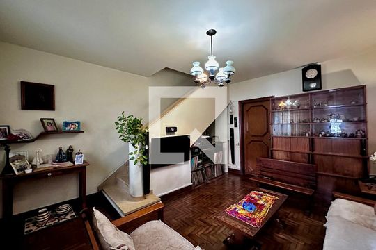 Sala de casa à venda com 3 quartos, 220m² em Santo Amaro, São Paulo