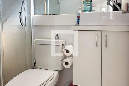 Banheiro de kitnet/studio à venda com 1 quarto, 21m² em Ipanema, Rio de Janeiro