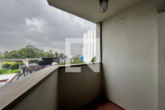 Sacada  de apartamento à venda com 2 quartos, 65m² em Nova Piraju, São Paulo