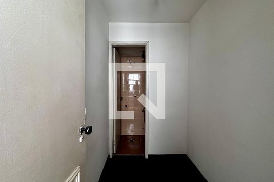 Quarto de Serviço de apartamento à venda com 2 quartos, 65m² em Nova Piraju, São Paulo