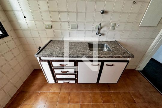 Cozinha de apartamento à venda com 2 quartos, 65m² em Nova Piraju, São Paulo