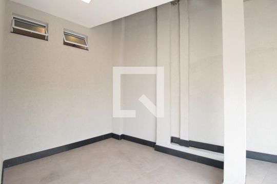 Garagem de casa para alugar com 3 quartos, 150m² em Glória, Belo Horizonte