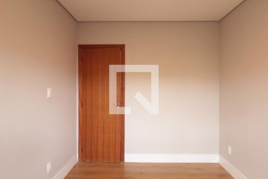 Quarto 2 de casa para alugar com 3 quartos, 150m² em Glória, Belo Horizonte