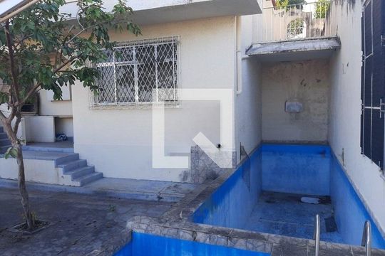 Casa à venda com 4 quartos, 300m² em Engenho de Dentro, Rio de Janeiro
