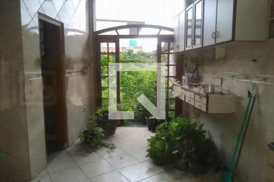 Casa à venda com 4 quartos, 341m² em Encantado, Rio de Janeiro