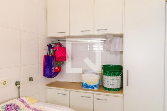 Área de Serviço de casa para alugar com 4 quartos, 1000m² em Jardim Adutora, São Paulo