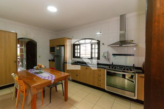 Cozinha de casa para alugar com 4 quartos, 1000m² em Jardim Adutora, São Paulo