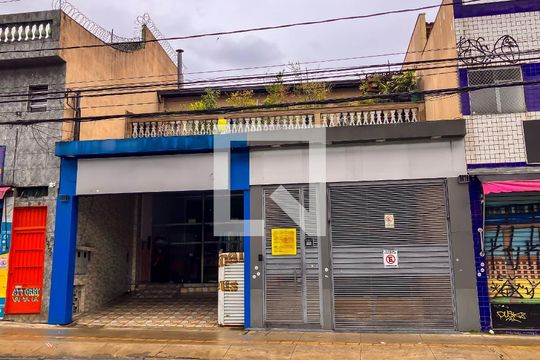 Fachada de casa para alugar com 4 quartos, 1000m² em Jardim Adutora, São Paulo