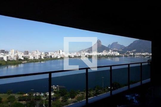 Apartamento à venda com 4 quartos, 210m² em Lagoa, Rio de Janeiro