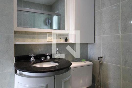 Banheiro da Suíte de apartamento para alugar com 2 quartos, 74m² em Planalto Paulista, São Paulo