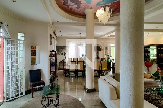 Casa para alugar com 6 quartos, 500m² em São Luiz, Belo Horizonte