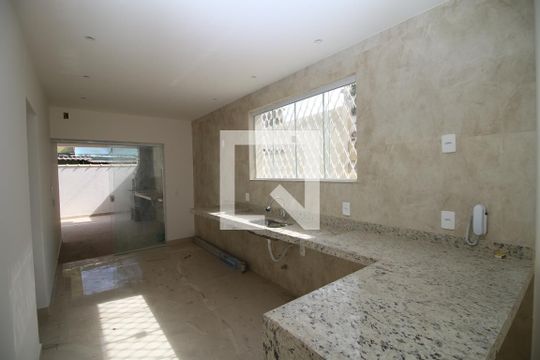 Cozinha de casa à venda com 3 quartos, 132m² em Irajá, Rio de Janeiro