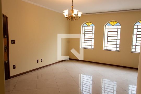 Casa à venda com 3 quartos, 180m² em Vila Joao Jorge, Campinas
