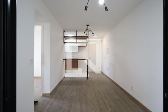 Sala de apartamento à venda com 2 quartos, 45m² em Vila Suzana, São Paulo