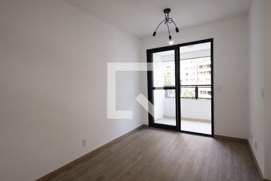Sala de apartamento à venda com 2 quartos, 45m² em Vila Suzana, São Paulo