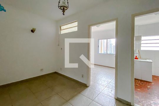 Sala de kitnet/studio para alugar com 1 quarto, 33m² em Aclimação, São Paulo