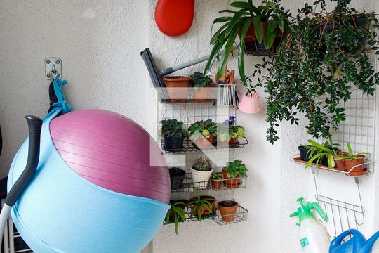 Sacada de apartamento à venda com 3 quartos, 70m² em Continental, Osasco
