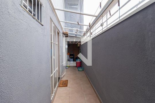Corredor de casa à venda com 4 quartos, 141m² em Cipava, Osasco