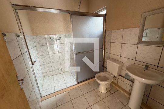 Banheiro de apartamento para alugar com 2 quartos, 49m² em Campina, São Leopoldo