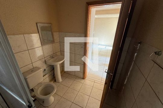 Banheiro de apartamento para alugar com 2 quartos, 49m² em Campina, São Leopoldo