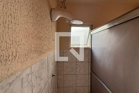 Banheiro de apartamento para alugar com 2 quartos, 49m² em Campina, São Leopoldo