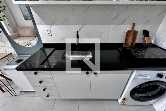 Cozinha de apartamento à venda com 1 quarto, 27m² em Vila das Belezas, São Paulo
