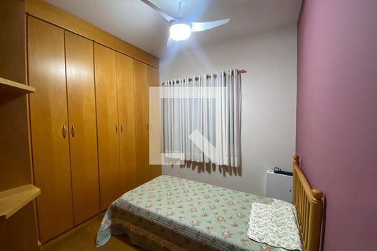 Quarto de casa à venda com 4 quartos, 310m² em Vila Ipojuca, São Paulo