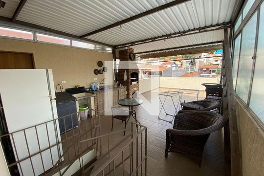 Churrasqueira de casa à venda com 4 quartos, 310m² em Vila Ipojuca, São Paulo