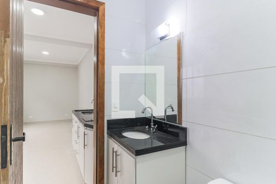 Banheiro de casa para alugar com 1 quarto, 27m² em Vila Almeida, São Paulo