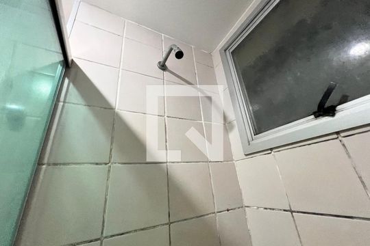 Banheiro Social de apartamento para alugar com 2 quartos, 51m² em Pechincha, Rio de Janeiro