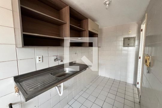 Cozinha de apartamento para alugar com 2 quartos, 51m² em Pechincha, Rio de Janeiro