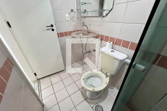 Banheiro Social de apartamento para alugar com 2 quartos, 51m² em Pechincha, Rio de Janeiro