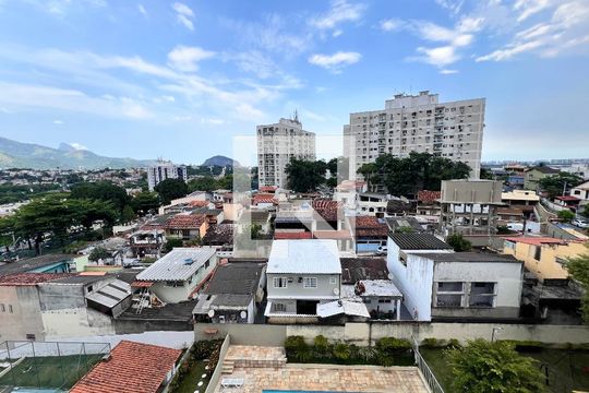 Janela - Quarto 1 de apartamento para alugar com 2 quartos, 51m² em Pechincha, Rio de Janeiro