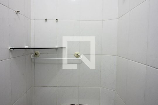Banheiro de serviço de casa à venda com 3 quartos, 150m² em Rudge Ramos, São Bernardo do Campo