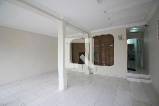 Garagem de casa à venda com 3 quartos, 150m² em Rudge Ramos, São Bernardo do Campo