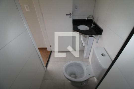 Banheiro de apartamento para alugar com 1 quarto, 35m² em Jardim São Paulo, São Paulo