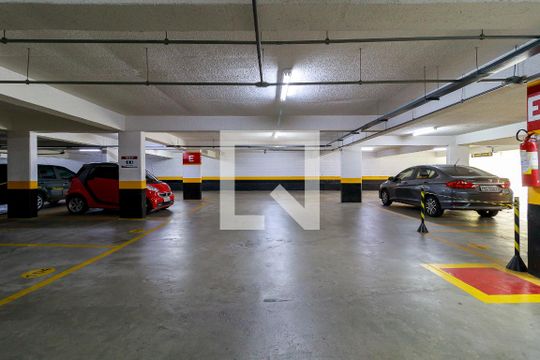 Garagem de kitnet/studio à venda com 1 quarto, 30m² em Santo Amaro, São Paulo