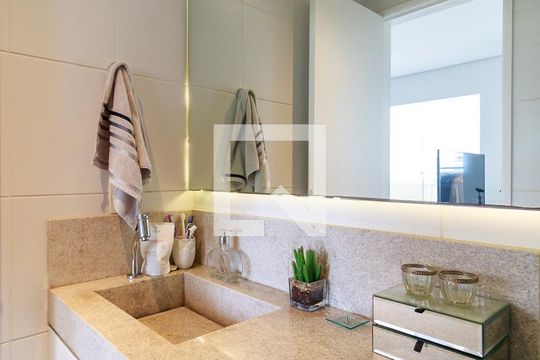 Banheiro de kitnet/studio à venda com 1 quarto, 30m² em Santo Amaro, São Paulo
