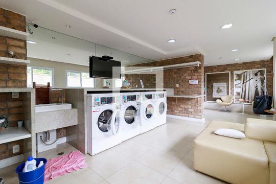 Lavanderia de kitnet/studio à venda com 1 quarto, 30m² em Santo Amaro, São Paulo