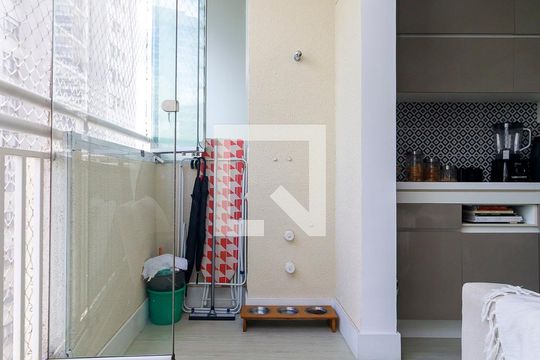 Studio de kitnet/studio à venda com 1 quarto, 30m² em Santo Amaro, São Paulo