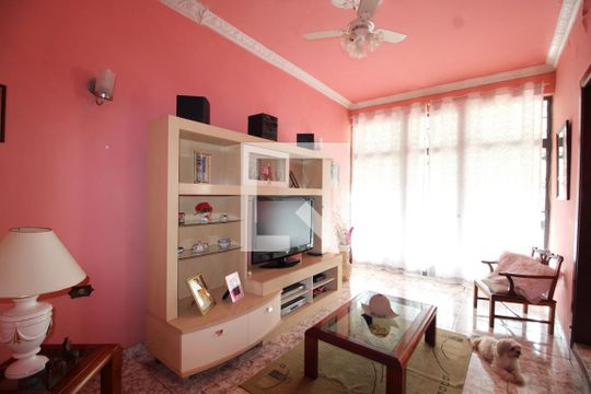 Sala de TV de casa para alugar com 3 quartos, 255m² em Taquara, Rio de Janeiro