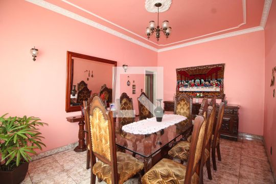 Casa para alugar com 3 quartos, 255m² em Taquara, Rio de Janeiro