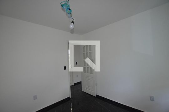 Quarto de apartamento para alugar com 1 quarto, 56m² em Vila Valqueire, Rio de Janeiro