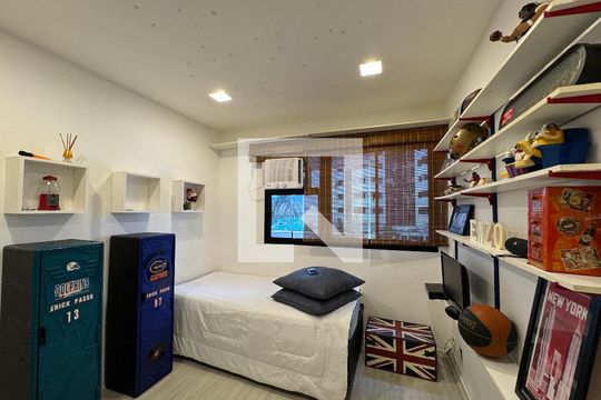 Quarto de apartamento à venda com 2 quartos, 85m² em Recreio dos Bandeirantes, Rio de Janeiro
