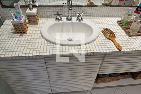 Suíte - Banheiro de apartamento à venda com 2 quartos, 85m² em Recreio dos Bandeirantes, Rio de Janeiro